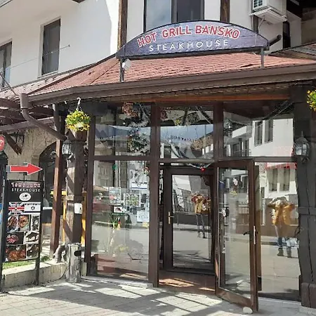 Lara's Cosy 200 M From Lift アパート