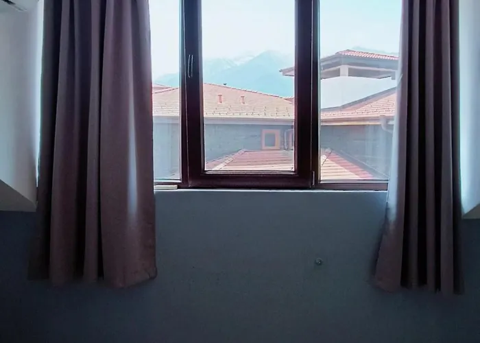 Lara's Cosy 200 M From Lift Apartment Bansko